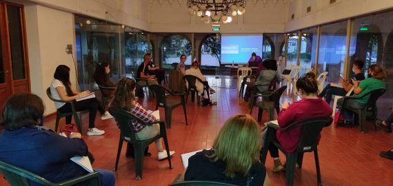 CON APLICACIÓN DE PROTOCOLOS DE BIOSEGURIDAD, COMENZÓ LA INSTANCIA PRESENCIAL DE LA FORMACIÓN EN GÉNEROS